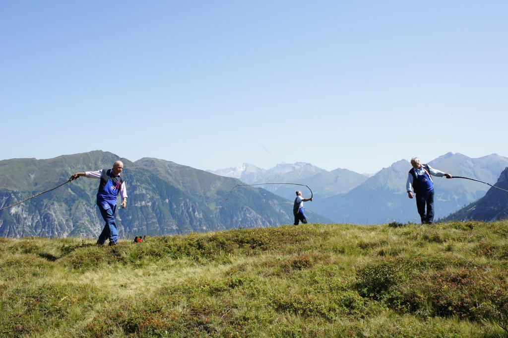 Edelweisshuette Ladurns Hotel Fleres ภายนอก รูปภาพ